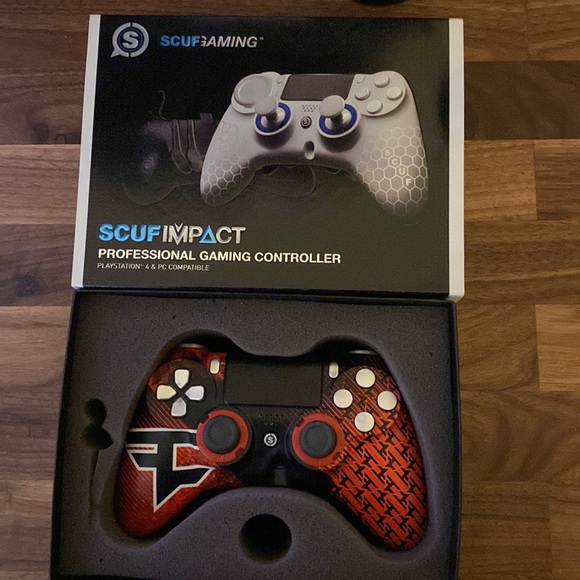 Custom used PS4 Scuf Impact controller (does not include charger) - Picture 4 of 5